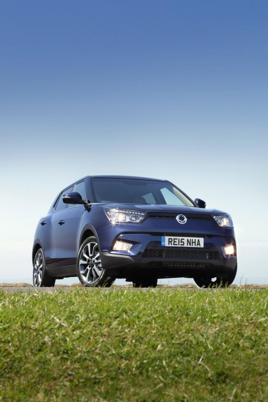  SsangYong Tivoli 2015 года  (UK) (фото 2 из 20)